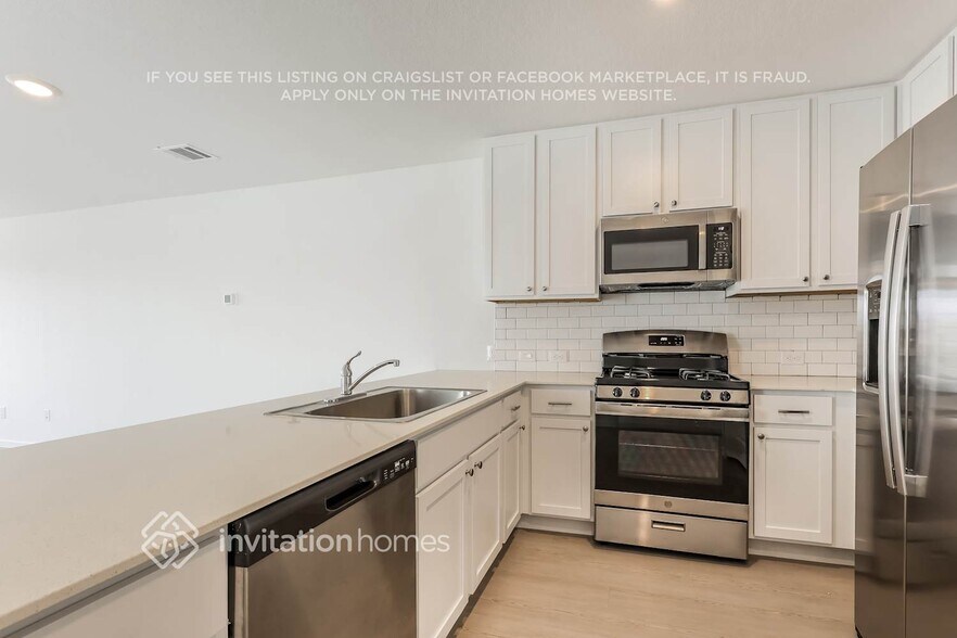 Building Photo - 3724 Axis Hl St