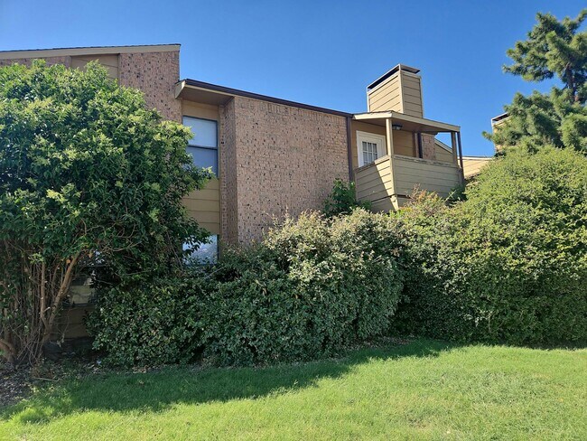 Building Photo - 6188 Vega Dr