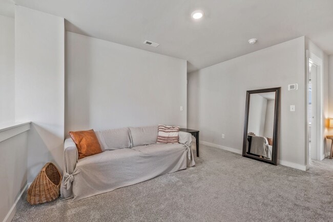 Building Photo - 1006 Baltusrol Ln