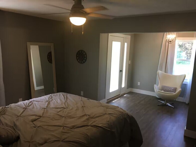 Building Photo - 808 Livingston St