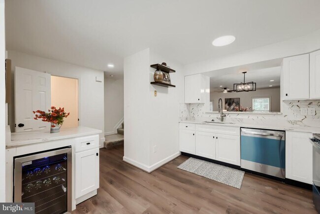 Building Photo - 8573 Black Star Cir