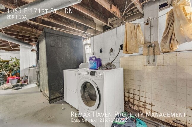 Building Photo - 1063 E 171st St