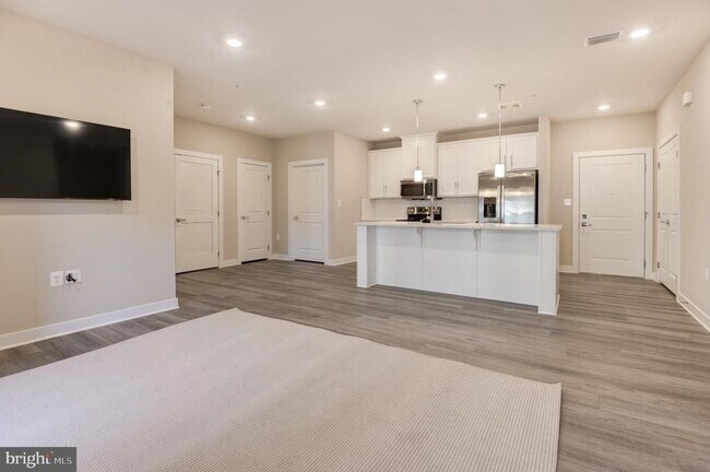 Building Photo - 12875 Mosaic Pk Wy