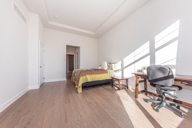 Building Photo - 3341 Roseford Blvd