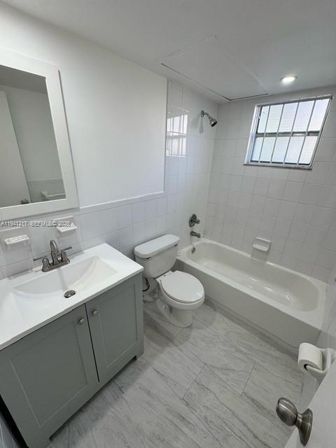 Building Photo - 30 SE 4th Ave