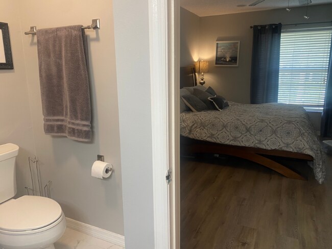 Building Photo - 621 Squire Cir