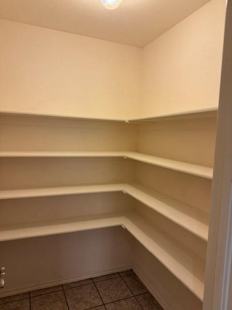 Building Photo - 532 Lone Oak Dr