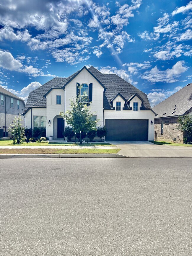 Primary Photo - 126 Huntwick Dr
