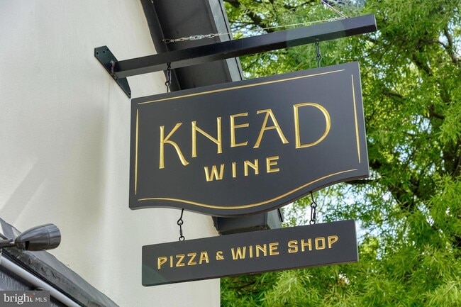 Building Photo - 23533 Light Horse Ct