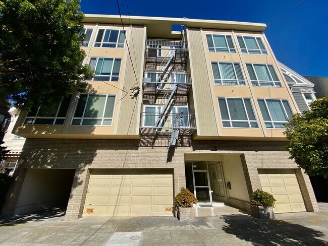 Building Photo - 156 9th Ave