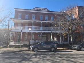 Building Photo - 900 Market St