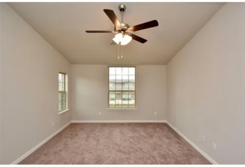 Building Photo - 3401 Solana Cir