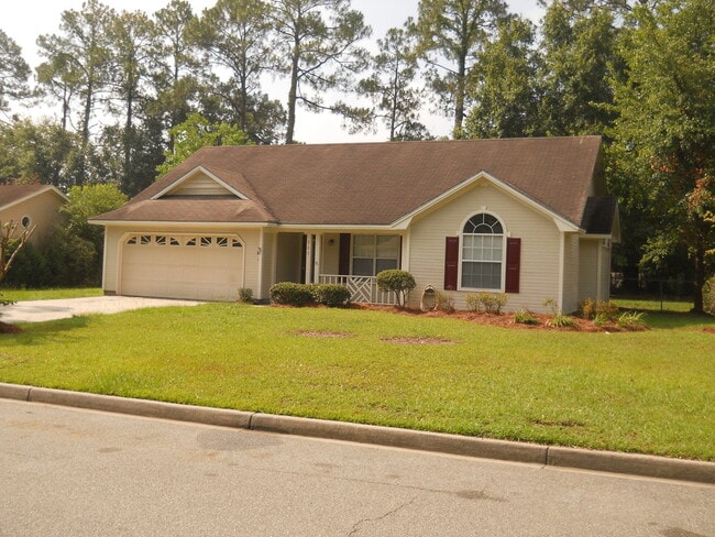 Building Photo - Adorable home conveniently located