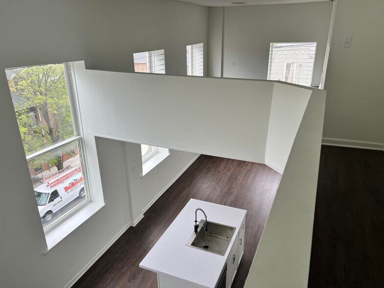 Building Photo - 288 Cumberland St