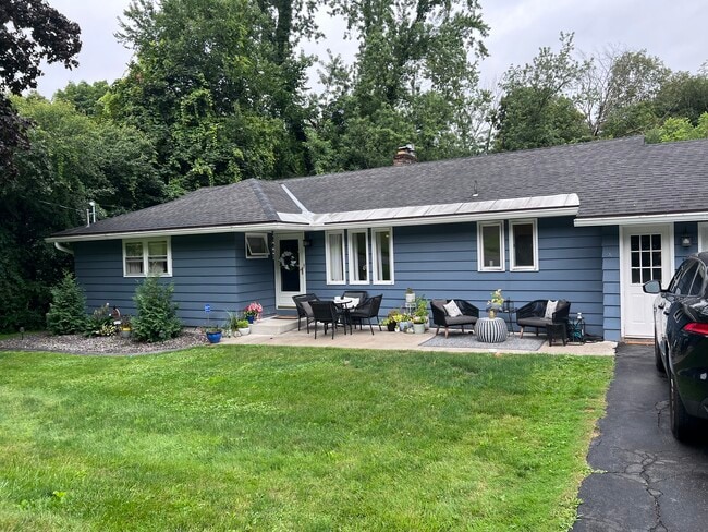 Exterior - 18 Tennyson Rd
