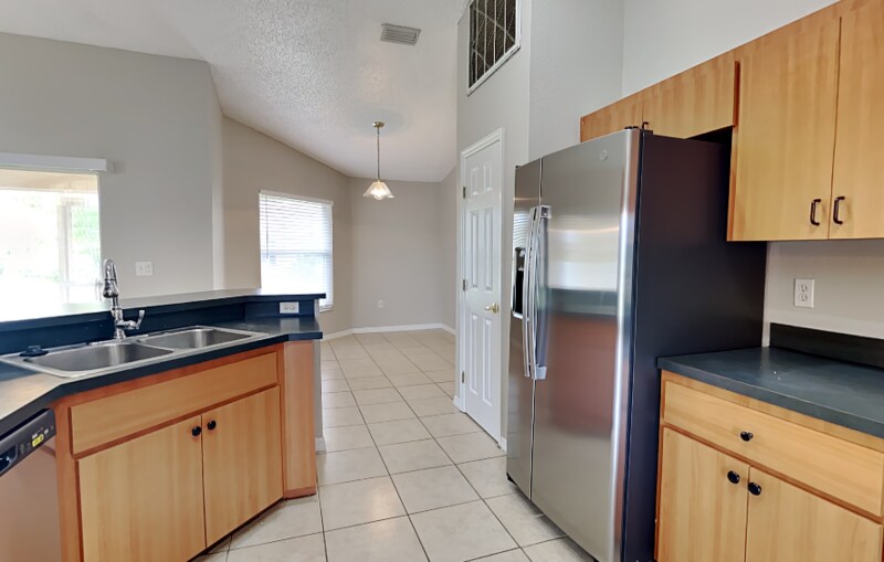 Building Photo - 817 Highland Crest Loop