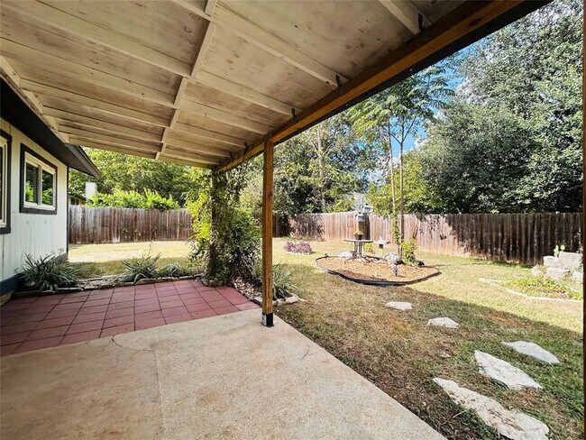Building Photo - 2608 Cypress Ln