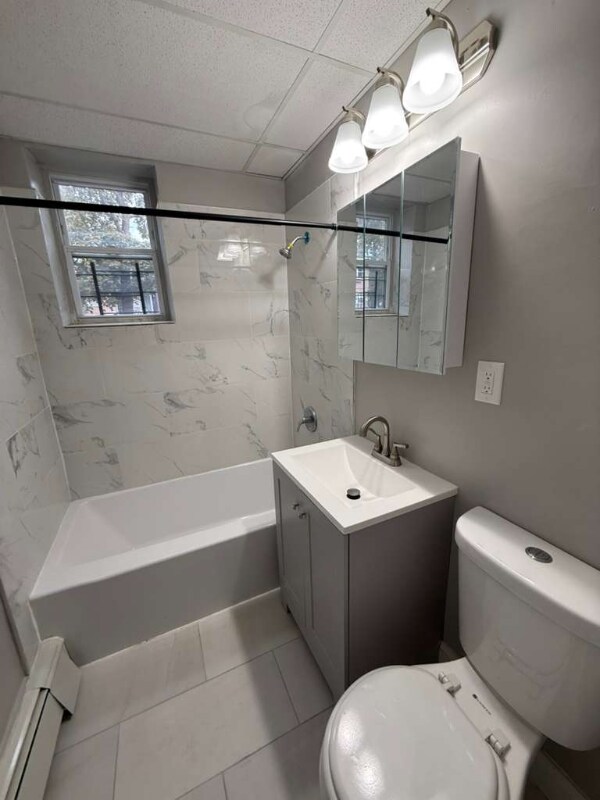 Building Photo - 147 Cleveland St