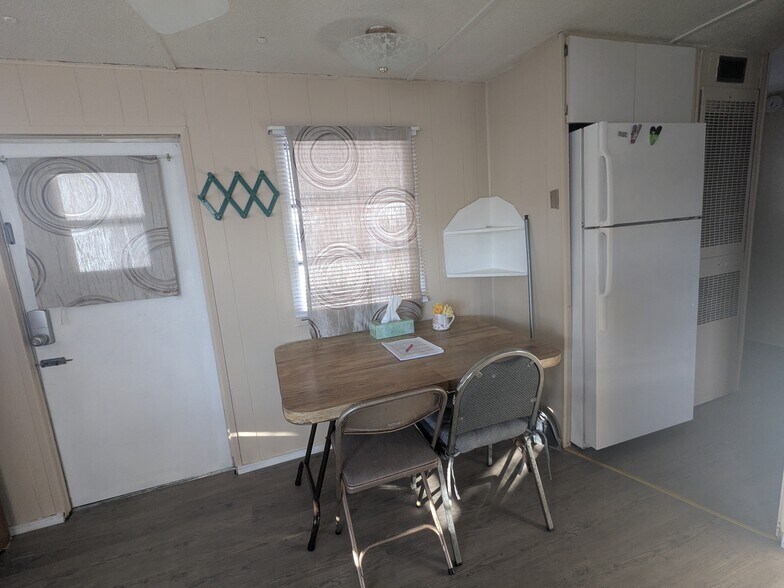 Building Photo - 120 Fortner Ave