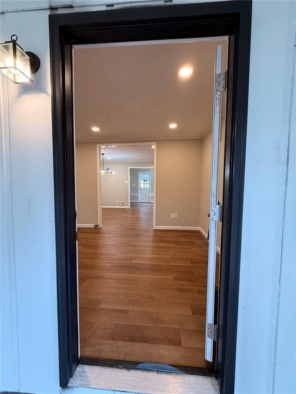 Building Photo - 1055 Pinecrest Dr