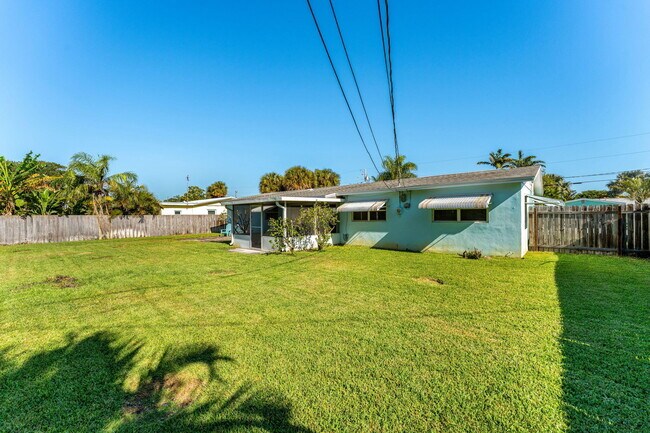 Building Photo - 406 N Neptune Dr
