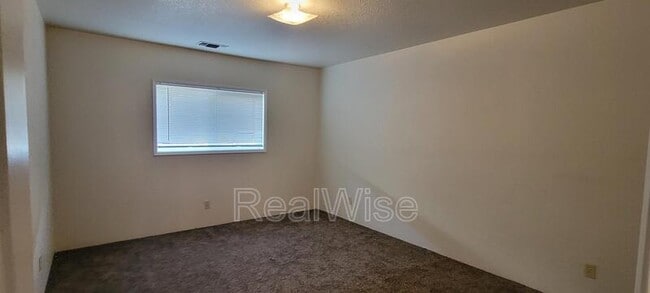 Building Photo - 1806 Medart Ln