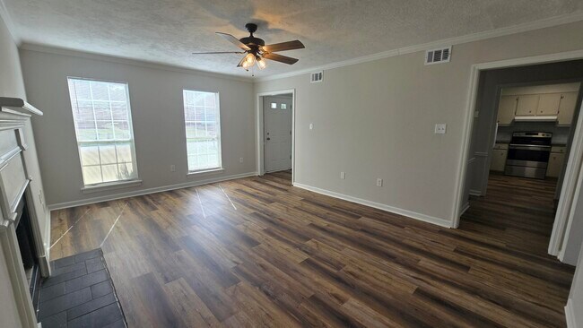 Building Photo - 123 Moss Creek Dr