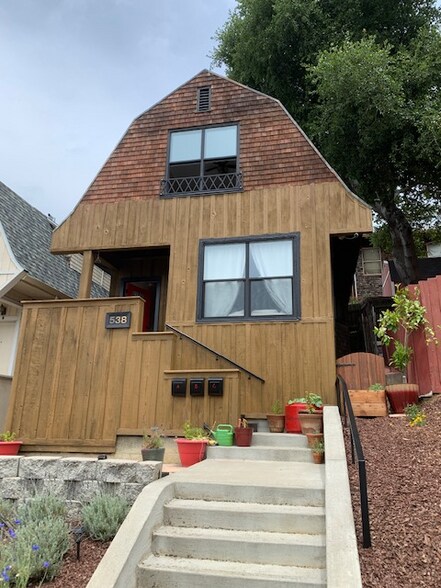 Primary Photo - 538 Virginia St