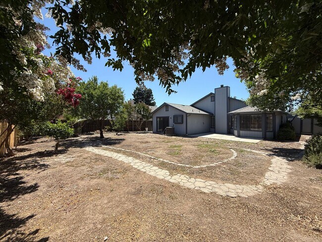 Building Photo - 243 Rio Mesa Ct