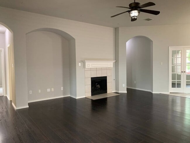 Building Photo - 15428 Adlong Dr