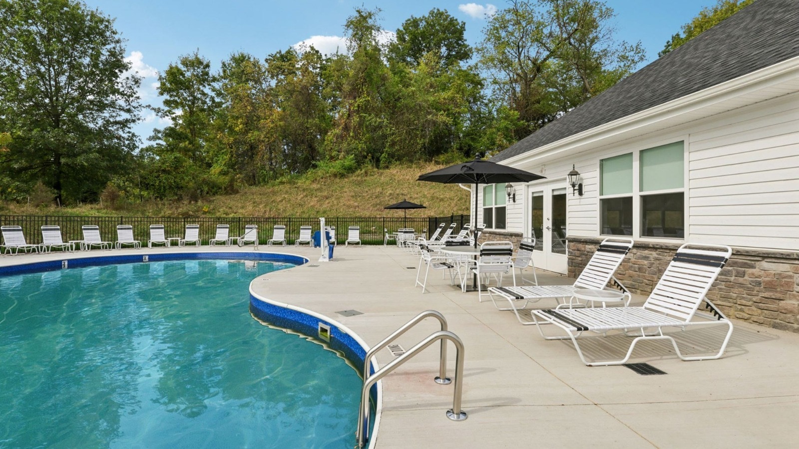 Building Photo - 695 Olivia St