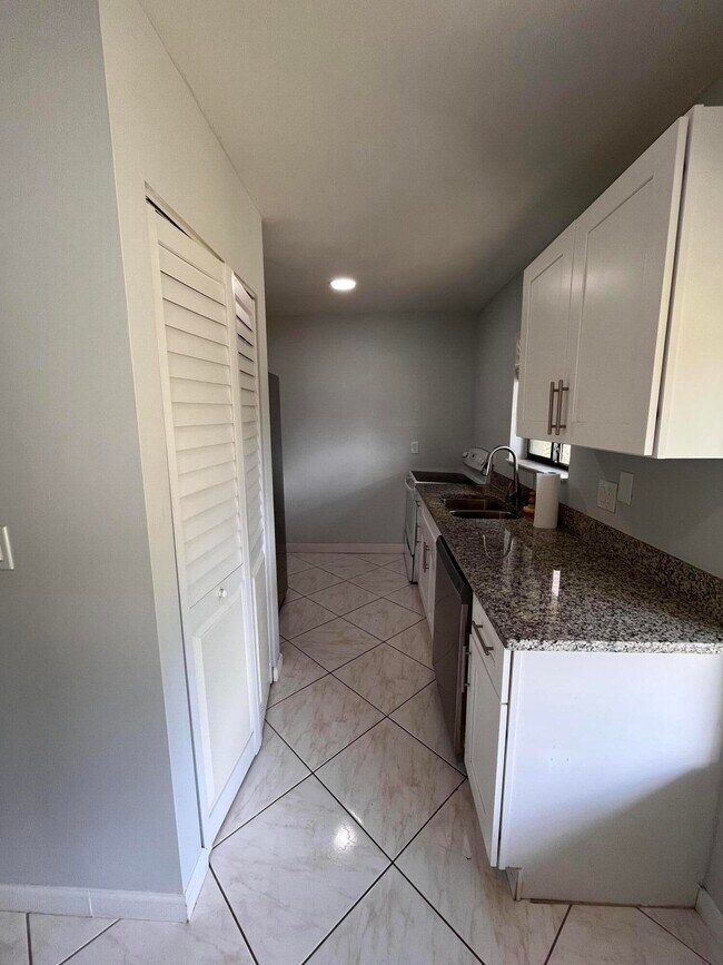 Building Photo - 159 NW 70th St