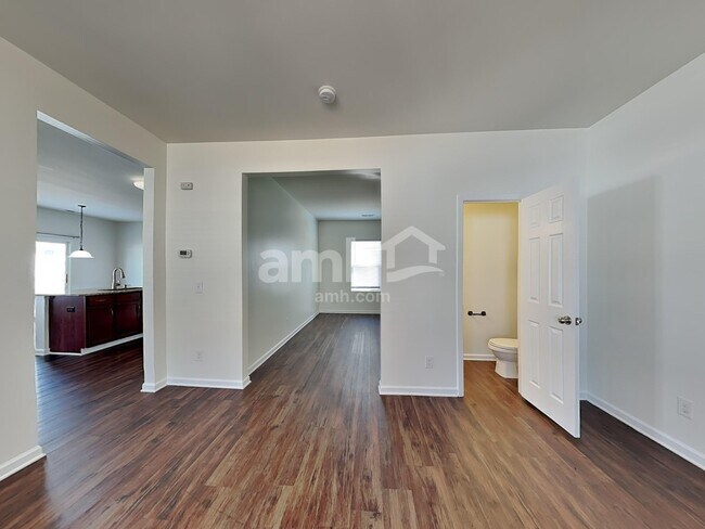 Building Photo - 2010 Blue Stream Ln