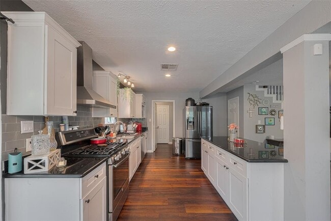 Building Photo - 5514 Avenue M