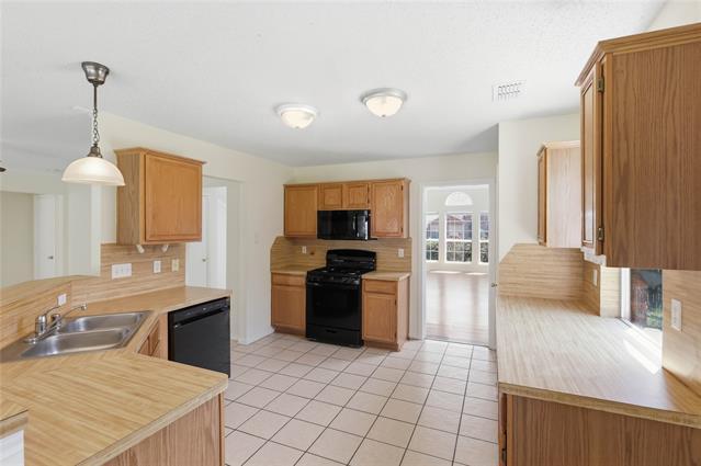 Building Photo - 2082 Sailmaker Ct