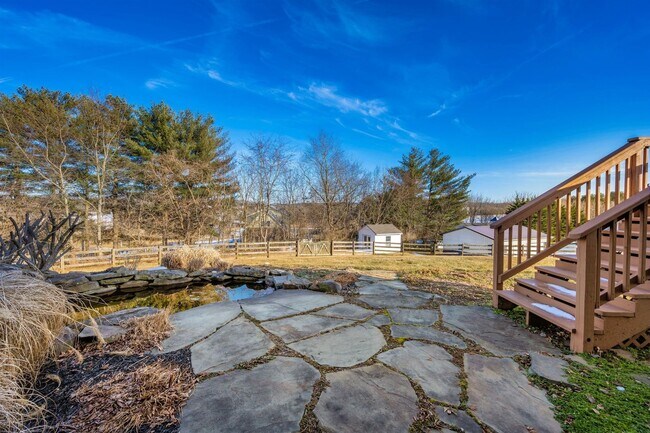 Building Photo - WELLER ESTATES