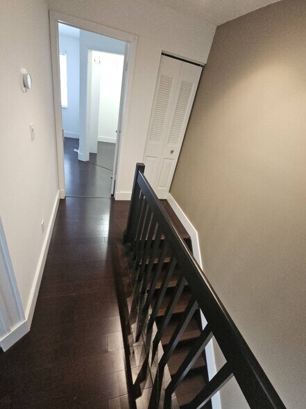 Building Photo - 2925 Belmont Ln