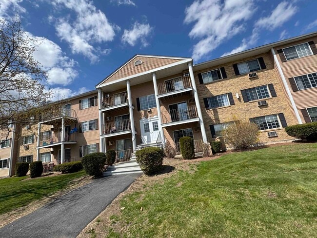 Building Photo - 377 Huse Rd