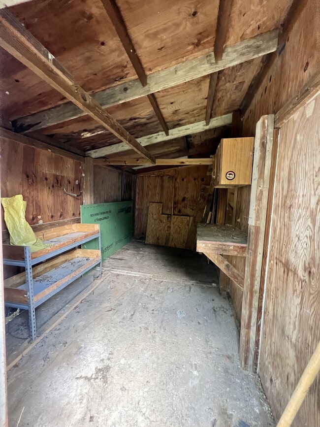 Building Photo - 3700 Hillcross Dr