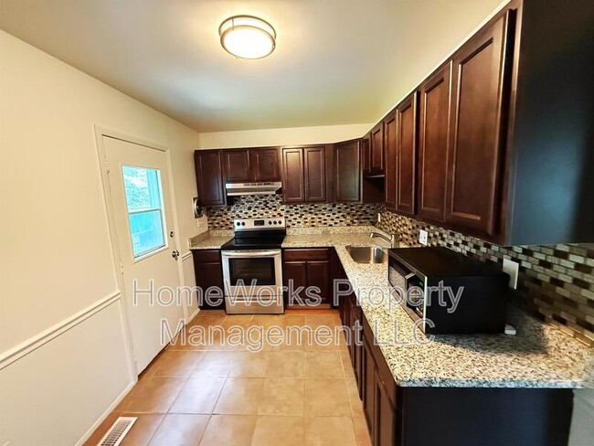 Building Photo - 3422 Moultree Pl