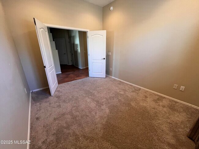 Building Photo - 13451 E Ace High Dr