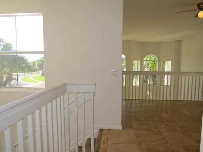 Building Photo - 5101 Prairie Dunes Village Cir