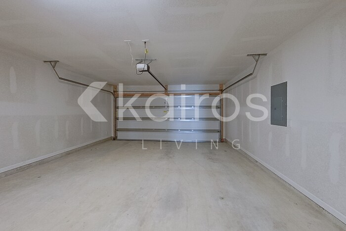 Building Photo - 123 Yardley Ct