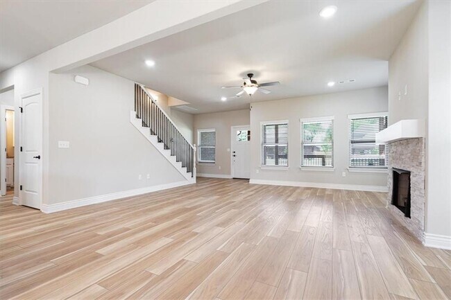 Building Photo - 313 Ryder St