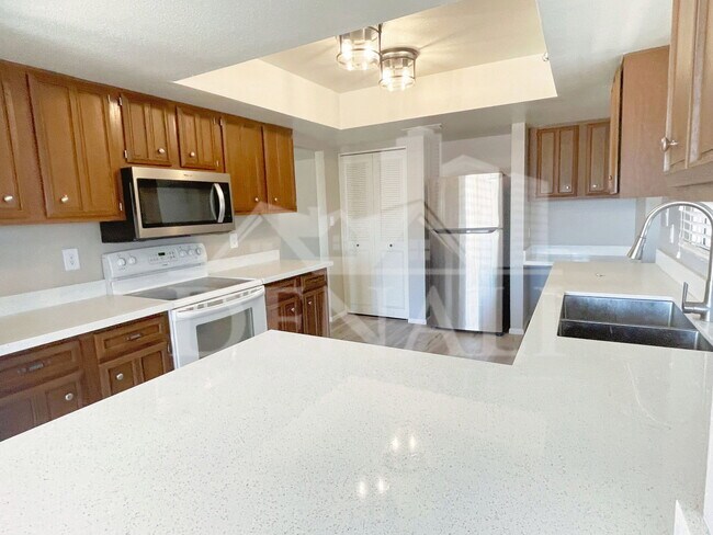 Building Photo - 2243 W McRae Way