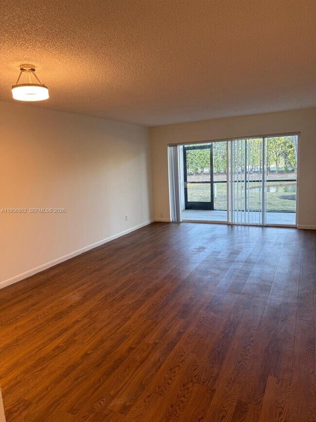 Building Photo - 400 Waterway Dr S