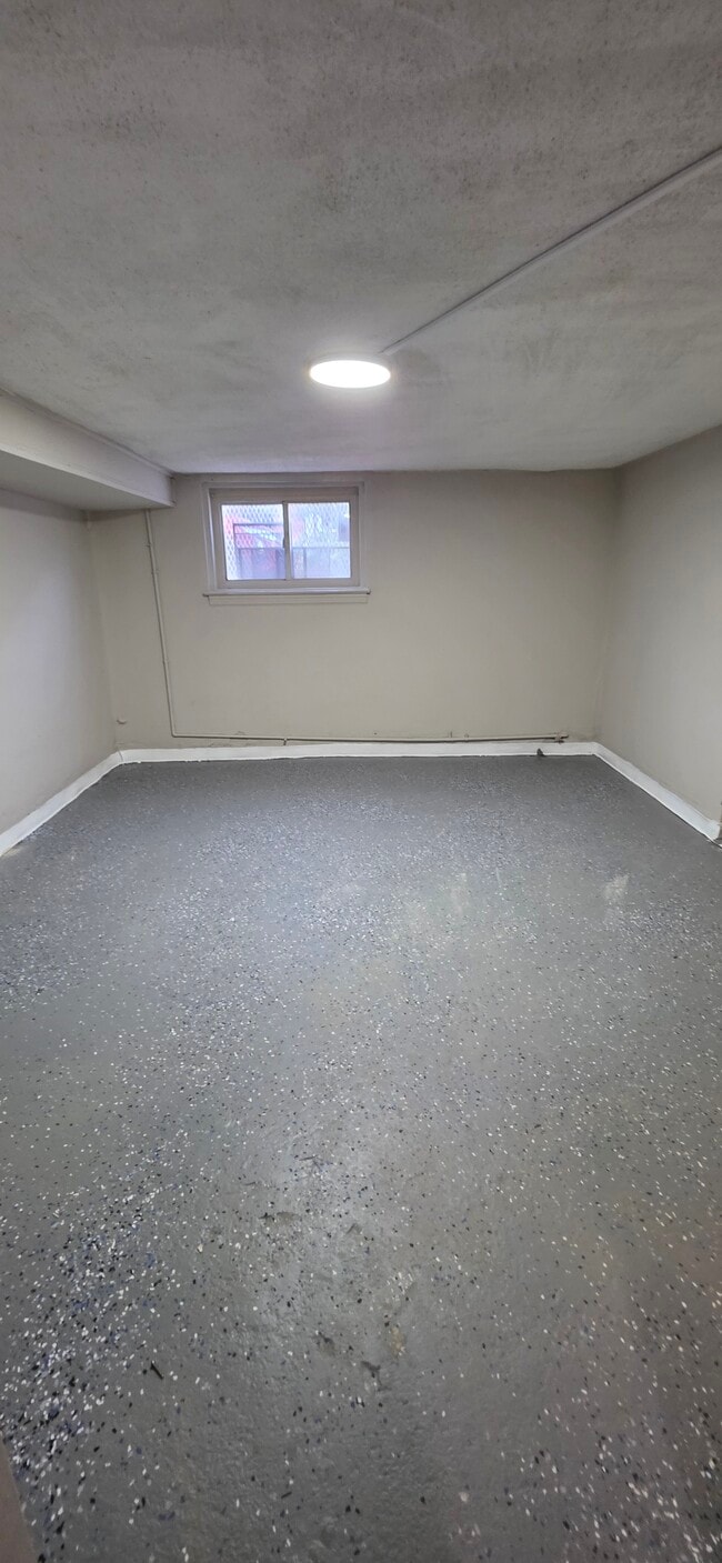 Building Photo - 2616 Mura St