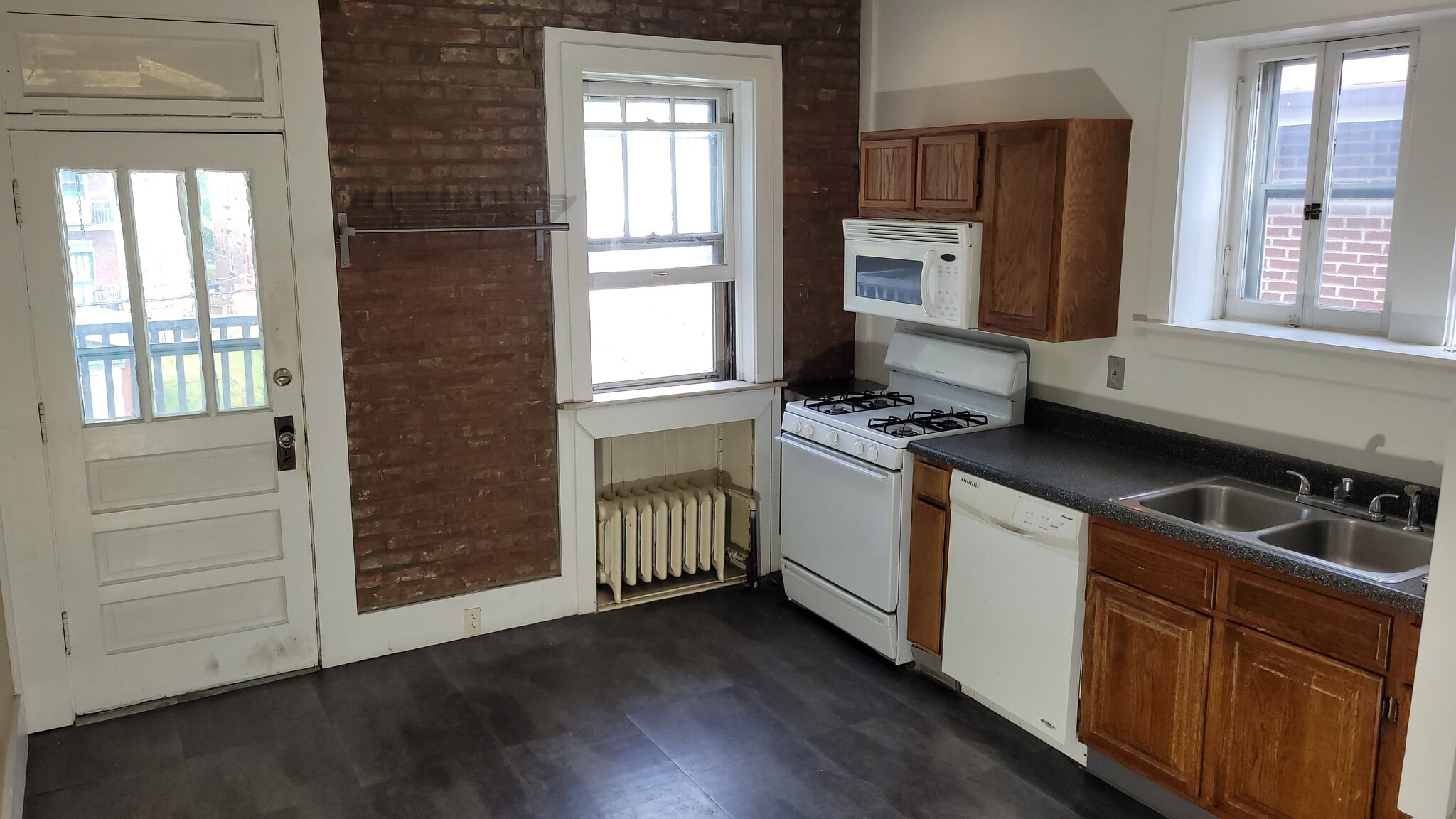 Building Photo - 3629 Wilmington Ave