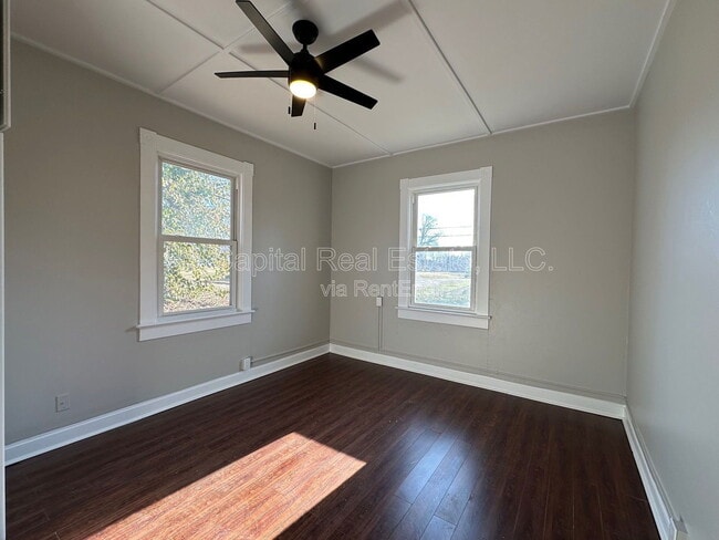 Building Photo - 627 S 19th St