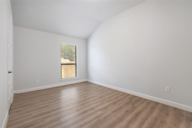 Building Photo - 1408 Logan Del Wy